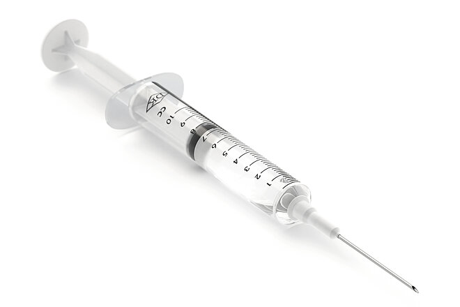 Syringes - Medical instrument for administering infusions or withdrawing body fluids